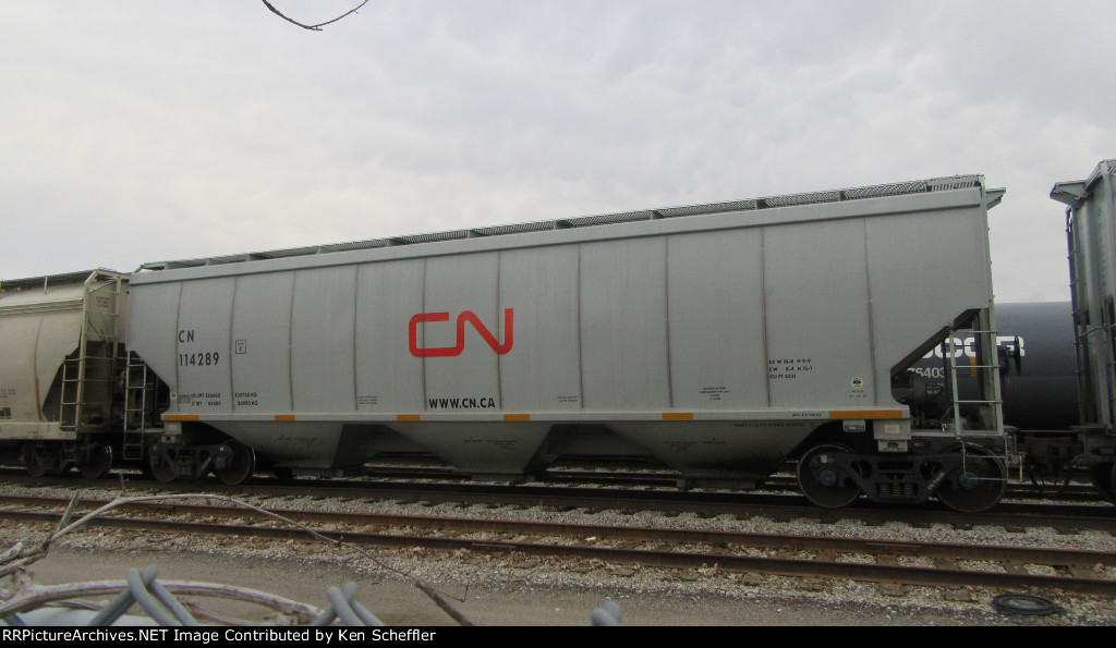 CN 114289